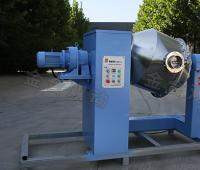 山東電子新材料客戶來廠驗收混合設備