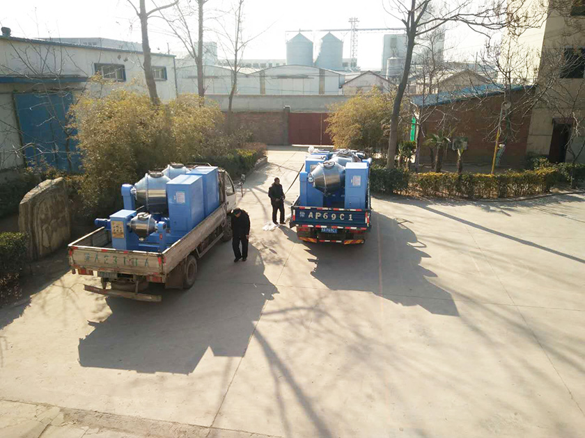 混合機(jī)裝車(chē)完畢